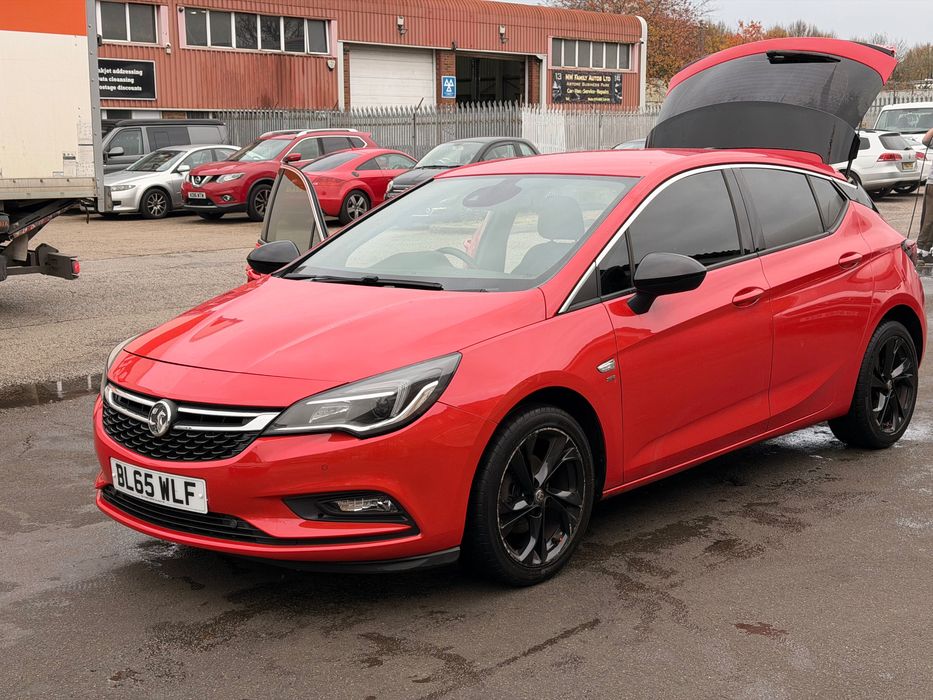 Opel Astra SRI Volante Inglês 2015