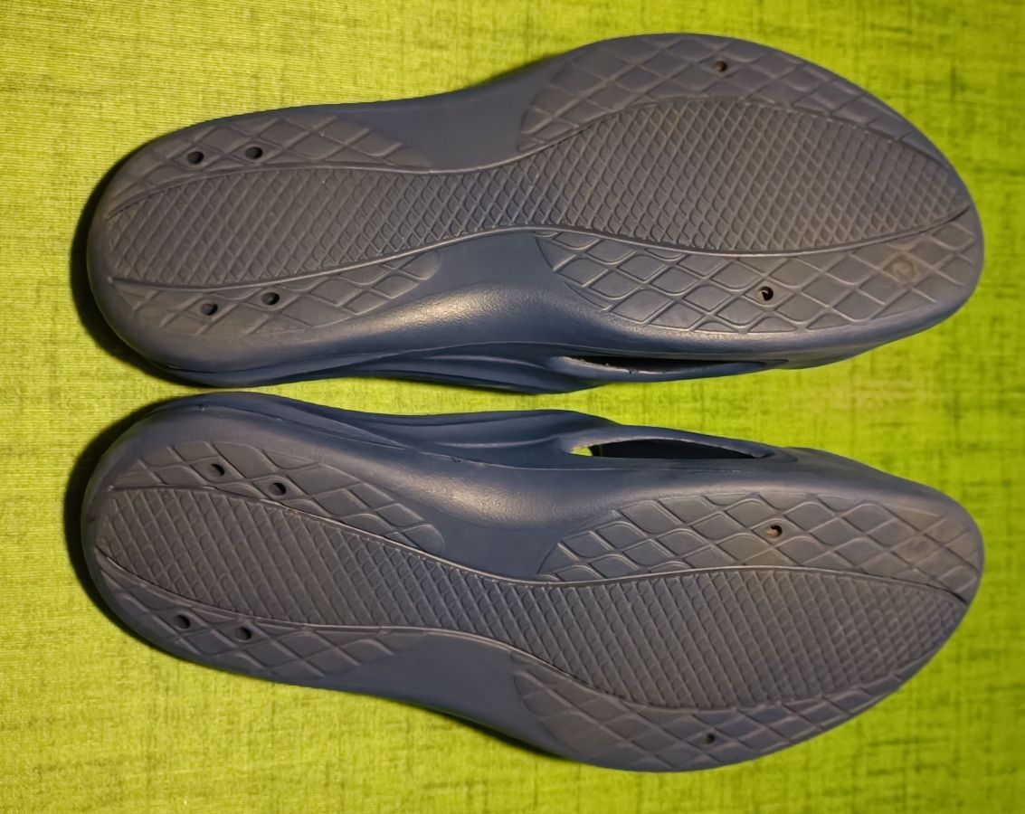 Chinelo de piscina Arena Hydrosoft II azul escuro Tam 40