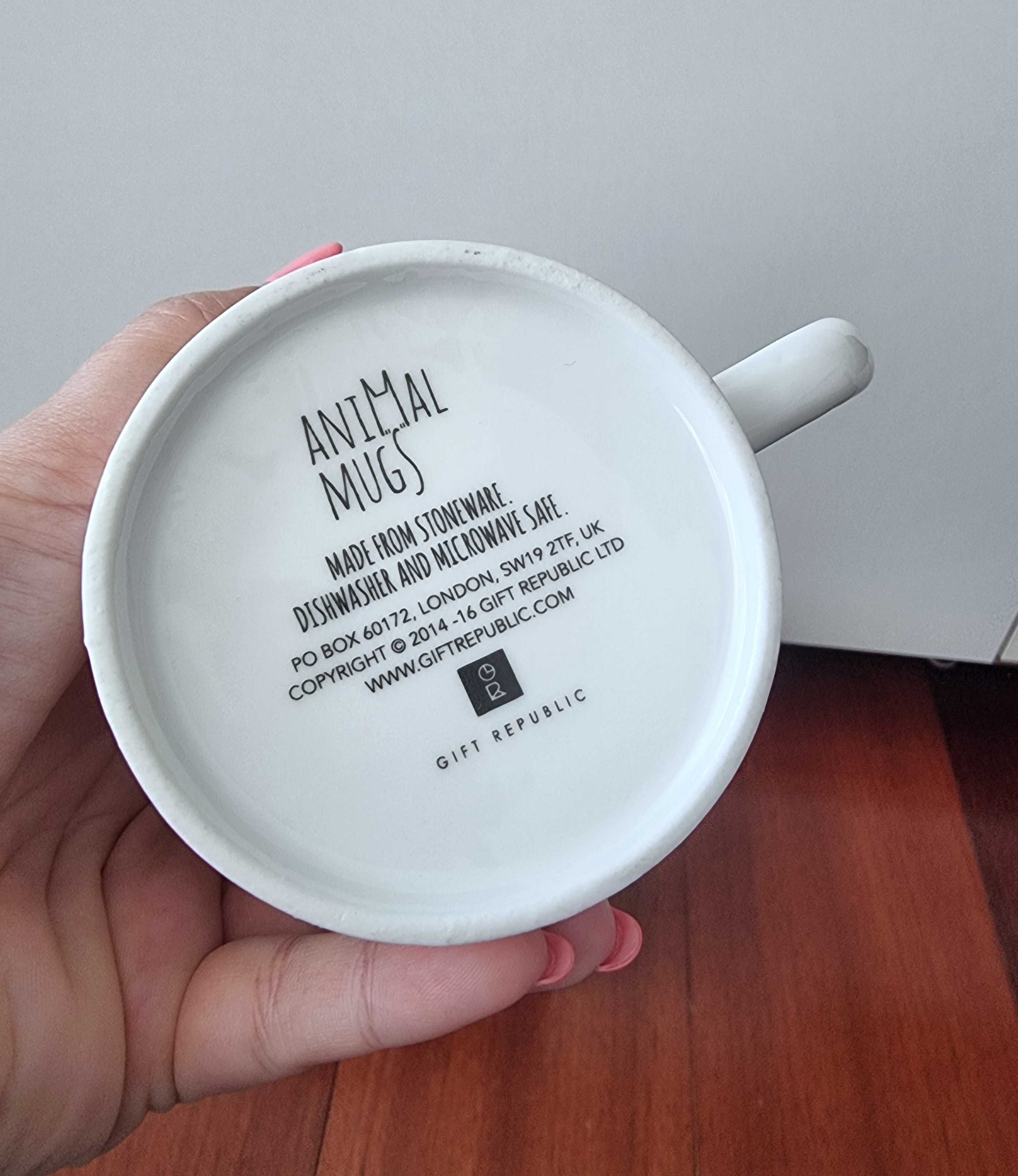Caneca em formato de gato - nova