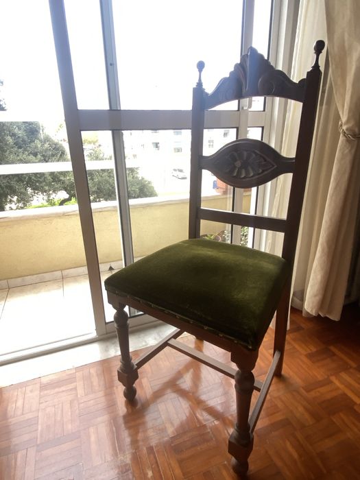 Mobília completa de quarto + oferta de cadeira e espelho