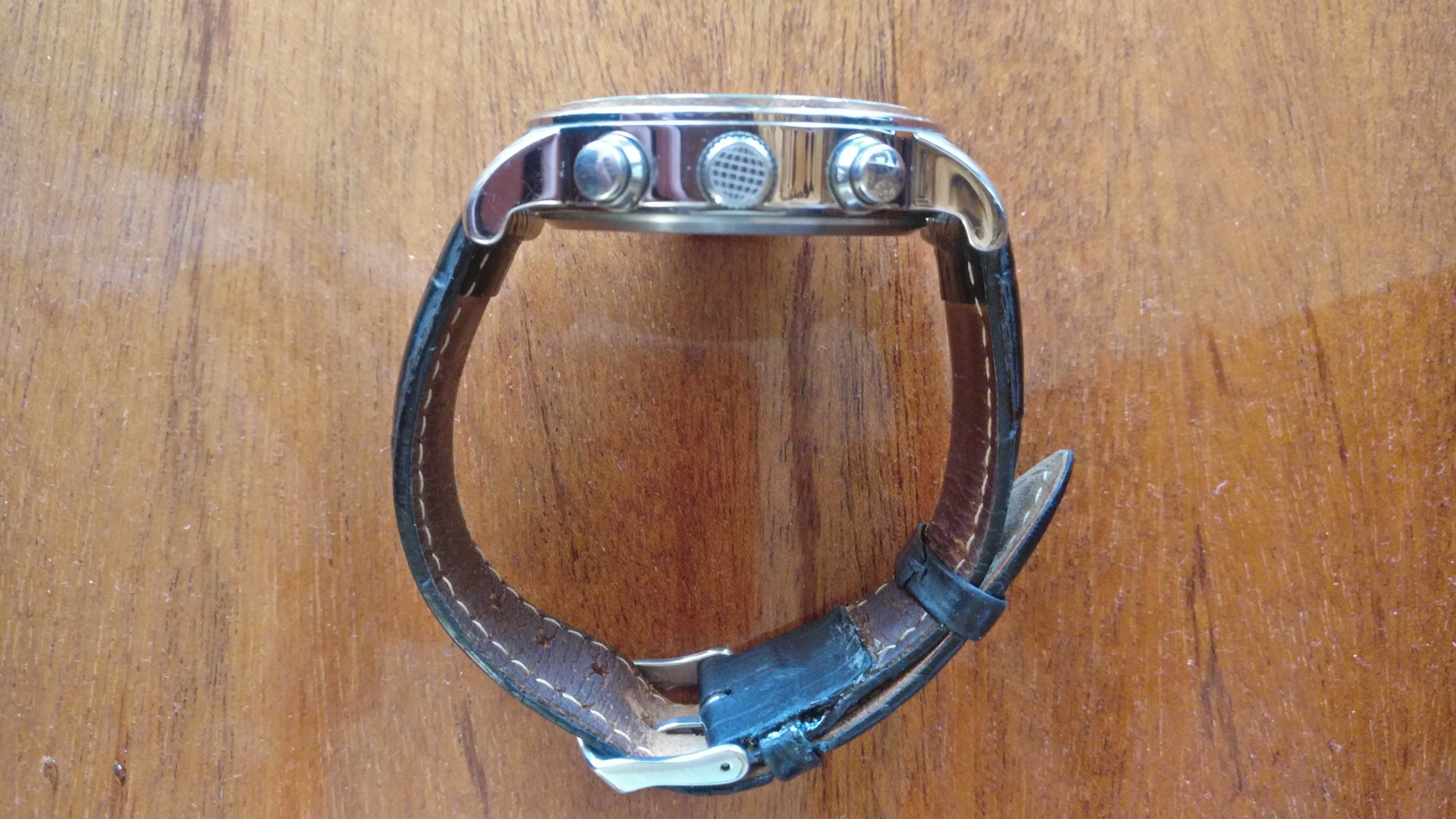 Годинник Timex TRAVELLER IQ Tx2n609
