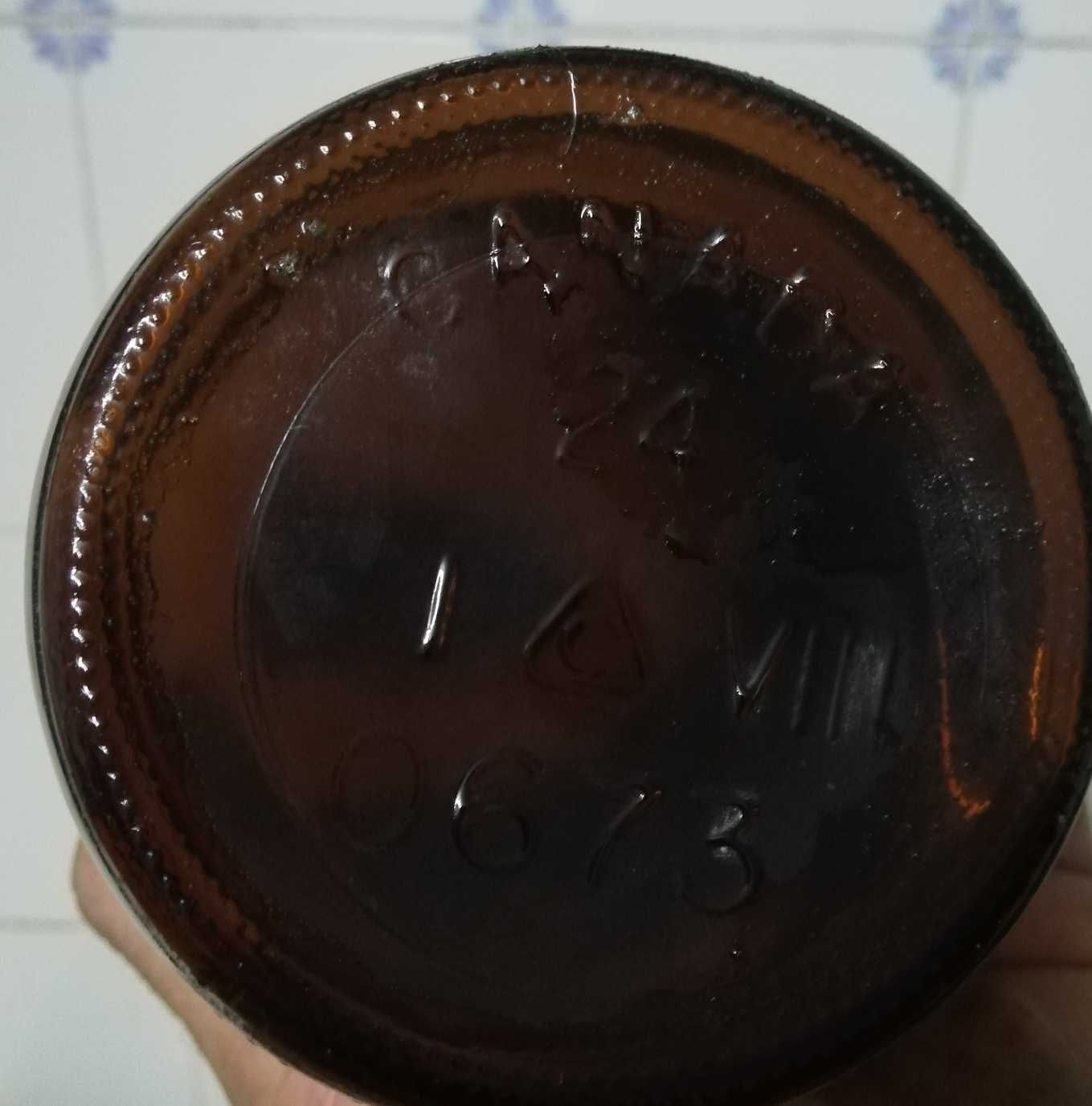 Garrafas antigas frisumo
