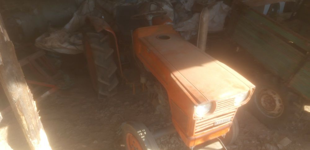 Vendo ou troco trator Kubota l1500