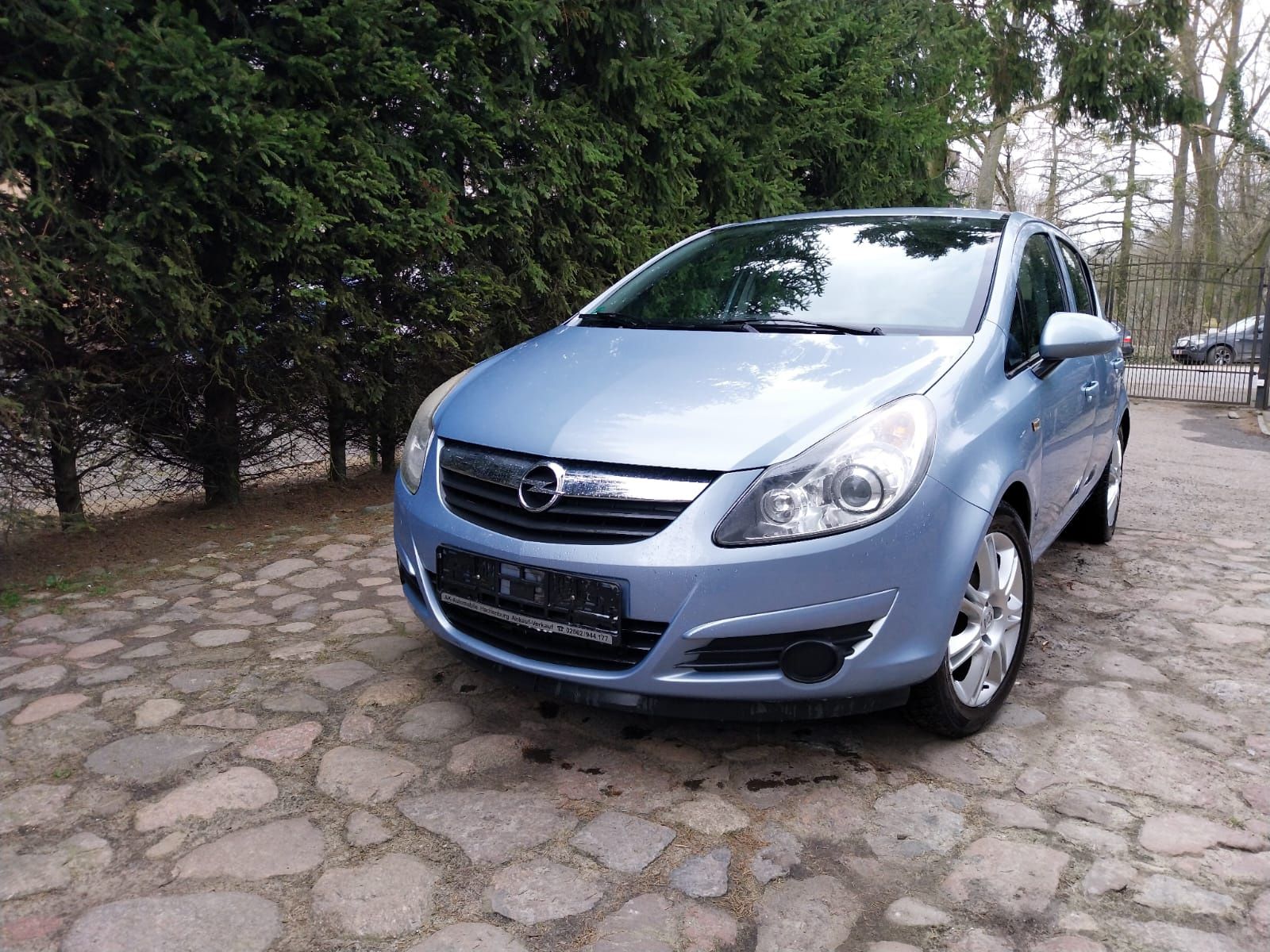 Opel Corsa 2009 klimatyzacja, alufelgi mały przebieg