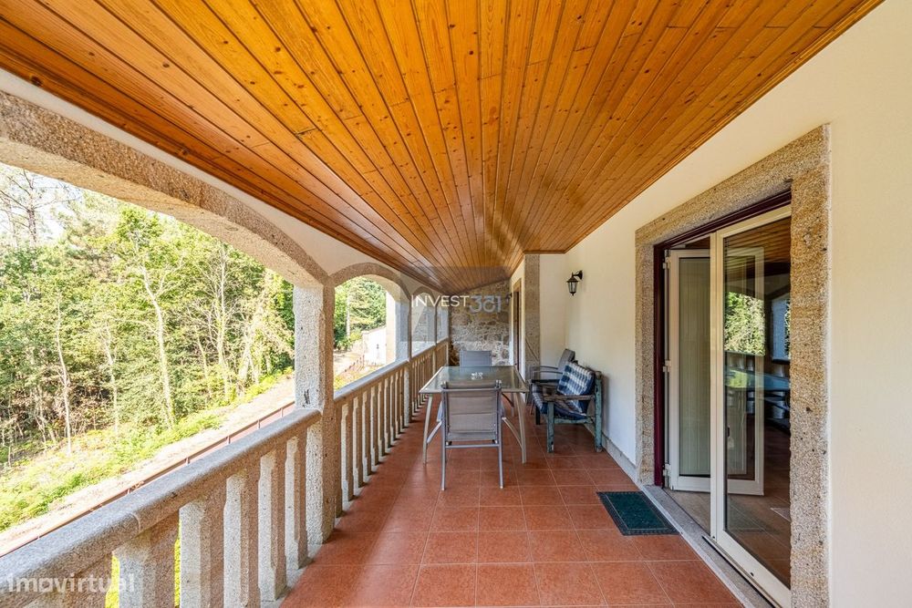 Bela Moradia T6 Restaurada com Piscina Privada e Vistas para a naturez