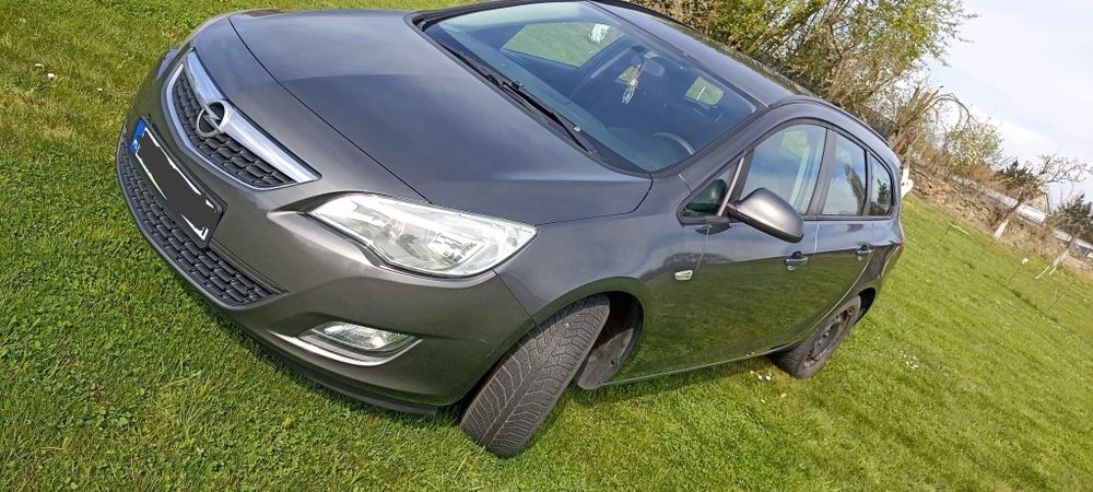Opel Astra J 1.4 eco + LPG Kombi 2011r okazja