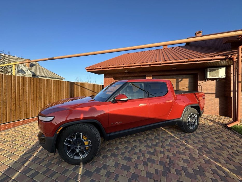 Rivian R1T Large Pack