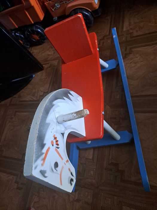 Дерев'яний коник