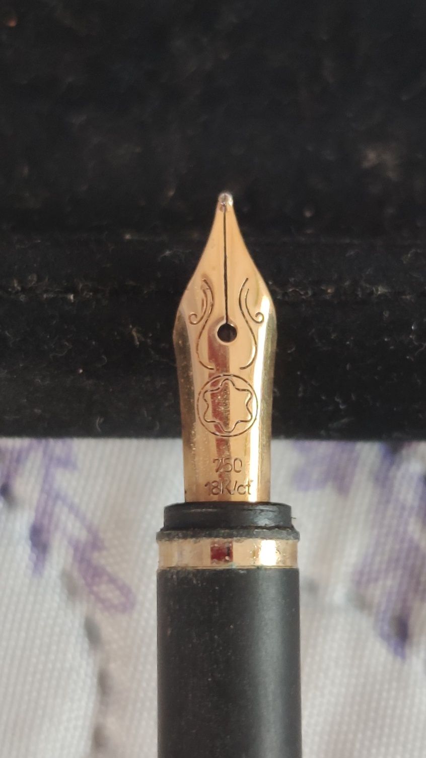Ouro,Caneta Mont Blanc 18 k ouro ,Caneta e esferográfica com estojo e