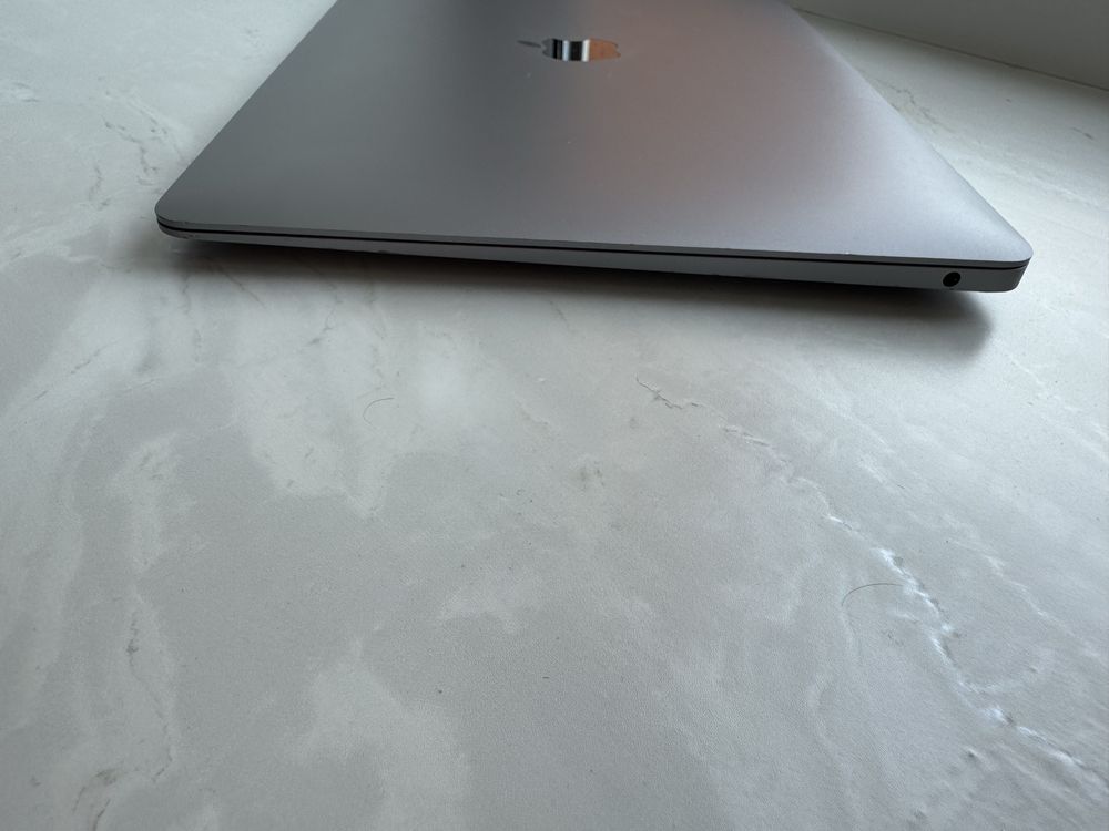 Macbook Air M1 space gray