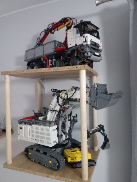 Lego technic Liebherr 42100 i Mercedes 42043