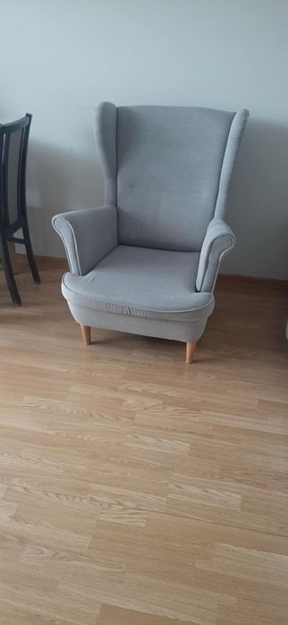 Sprzedam fotel w dobrym stanie.