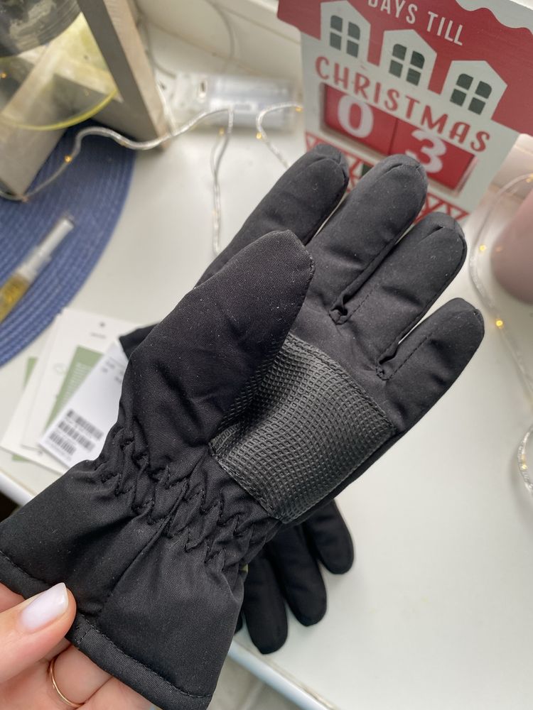 Рукавички перчатки H&M 4-6 років нові водонепромокаючі