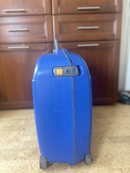 Валіза Eminent 53см