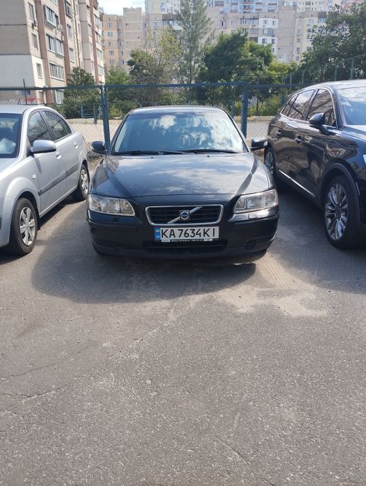 Автомобіль Volvo