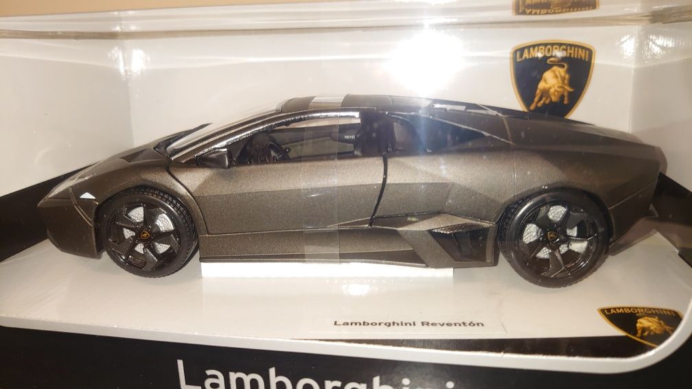 Bburago Lamborghini Reventon 1:18 Burago