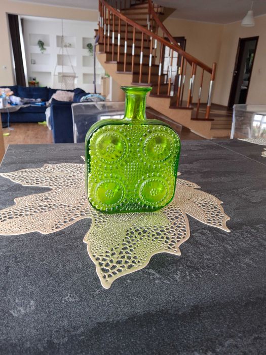 Wazon butla Nanny Still Grapponia