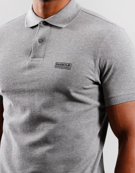 Barbour international поло сірого кольору