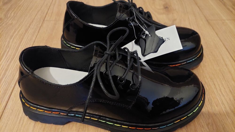 Nowe buty skóra naturalna