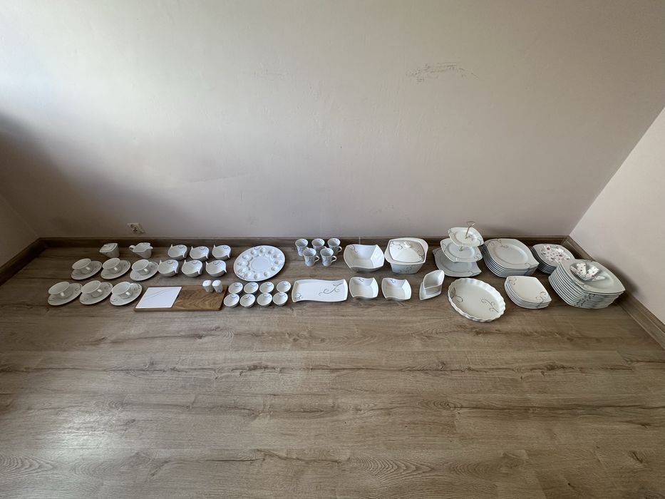 Zastawa obiadowo ,kawowa Porcelana Fyrklövern- VICTORIA