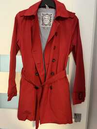Zara czerwony płaszcz