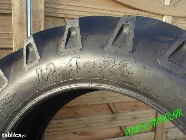 Opona rolnicza 12.4-28 12.4R28 320/85r28 360/70r28 URSUS C330 BKT gwar