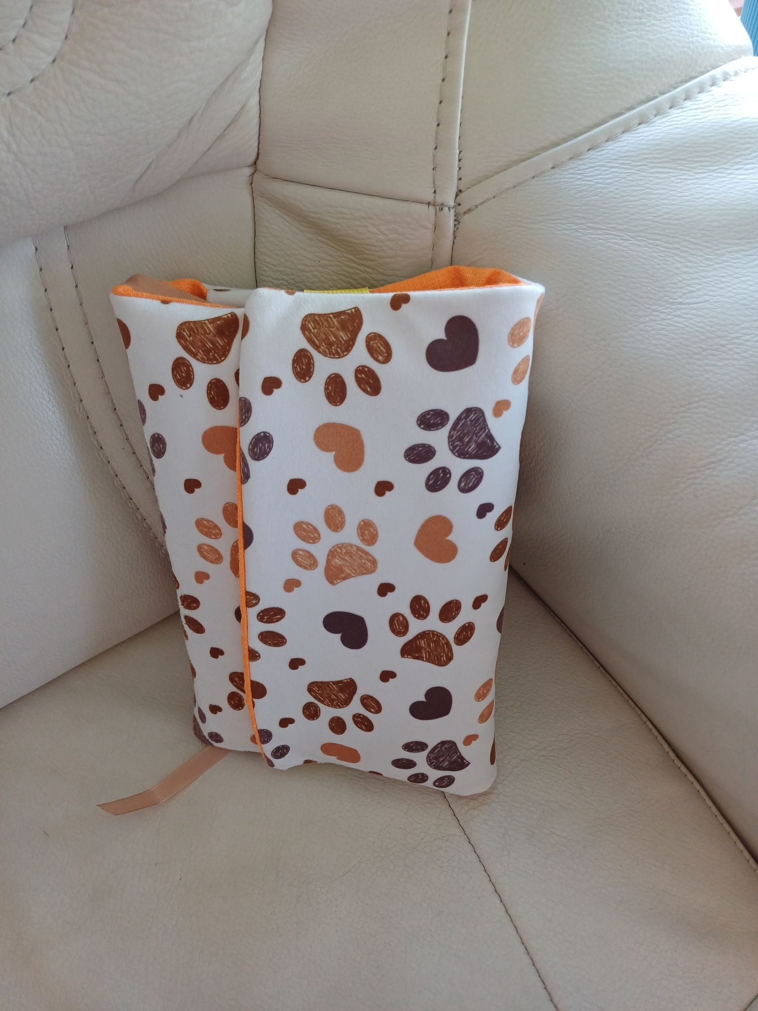 Nowy etui otulacz okładka na książkę uniwersalna handmade