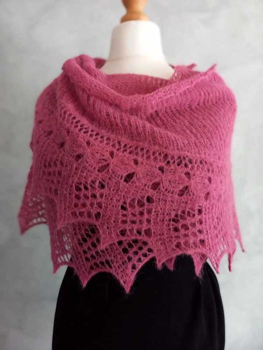 Chusta z alpaki i jedwabiu ręcznie robiona na drutach