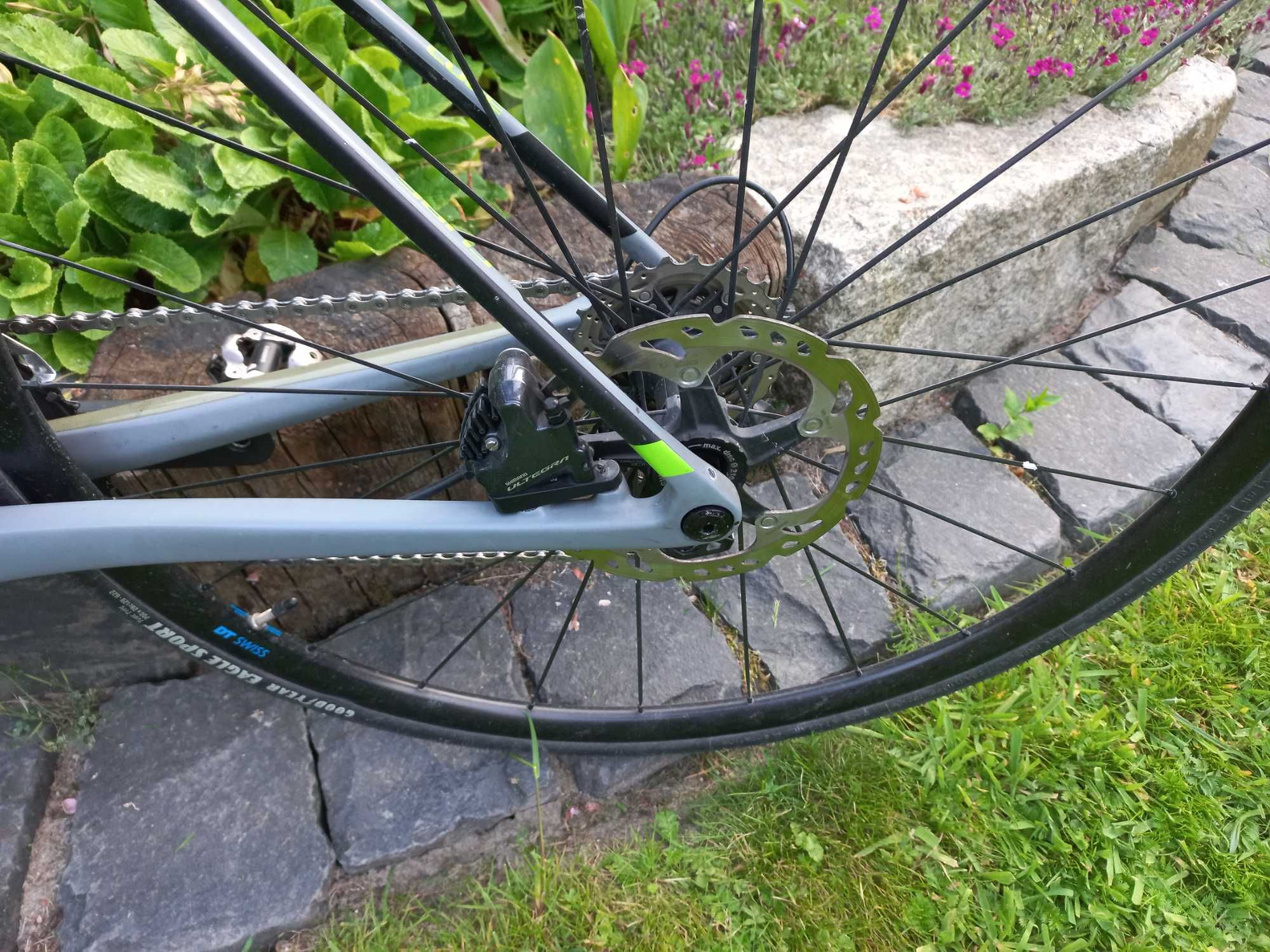 Rower szosowy cube attain carbon