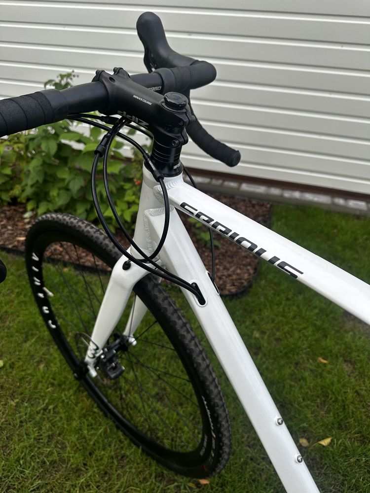 Serious Gravix comp gravel trek specialized cube scott