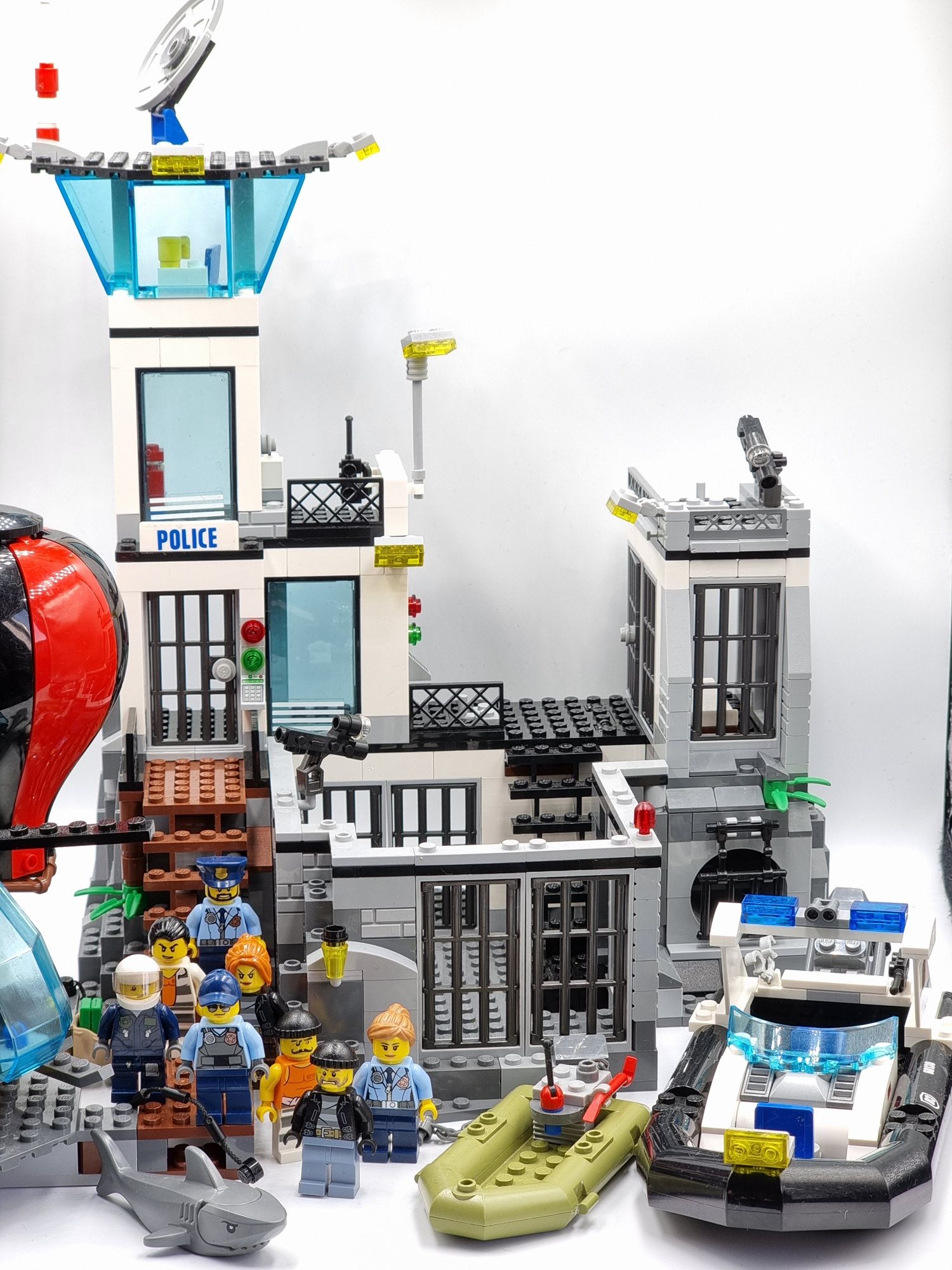 Lego 60130 City Więzienna Wyspa