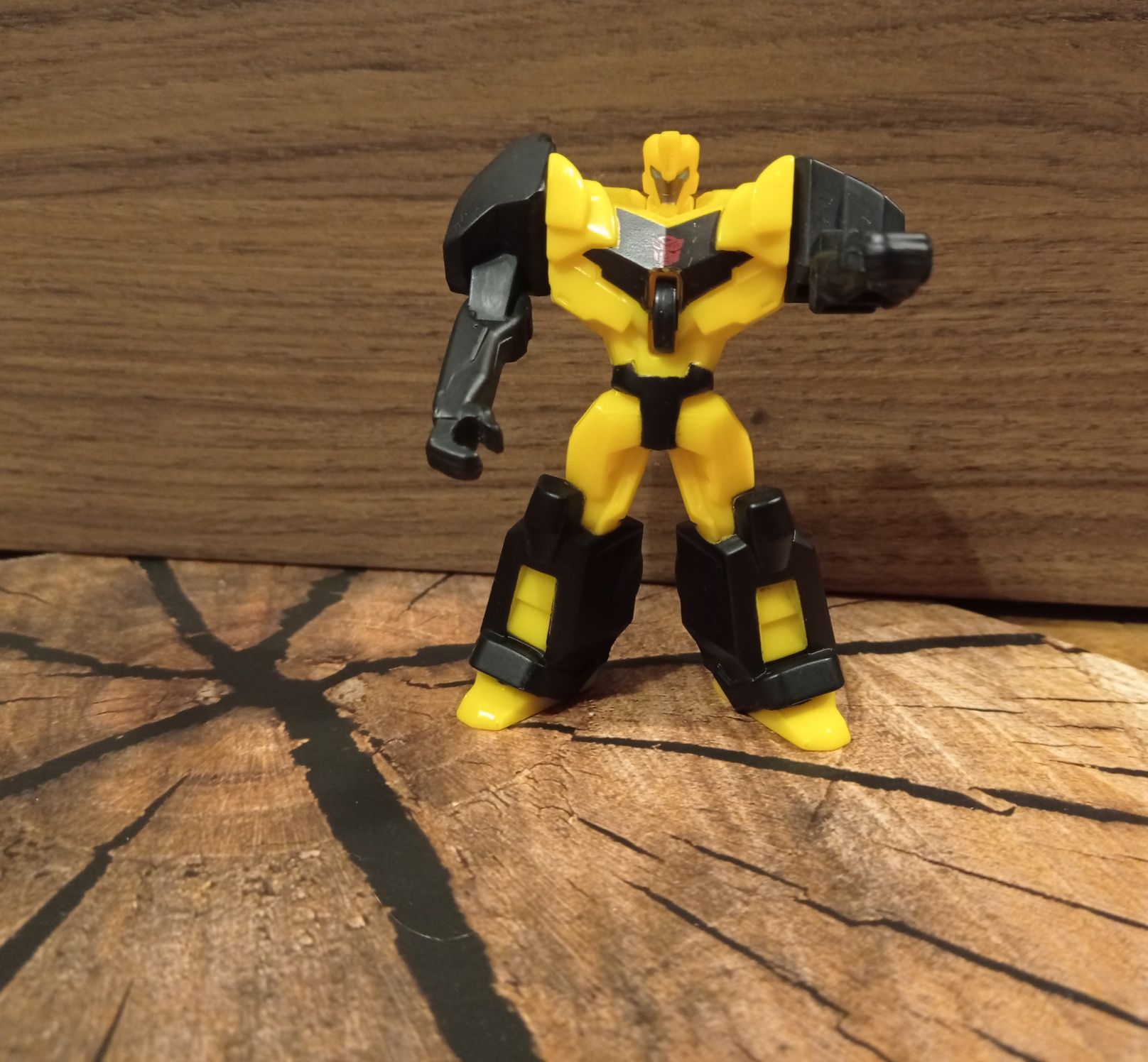 Bumblebee Transformers figurka kolekcjonerska McDonald's z 2016 r.