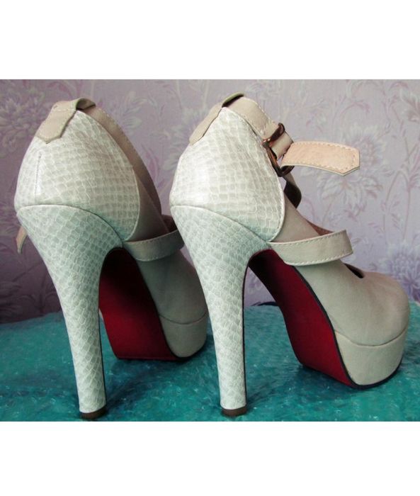 Туфлі жіночі на підборах