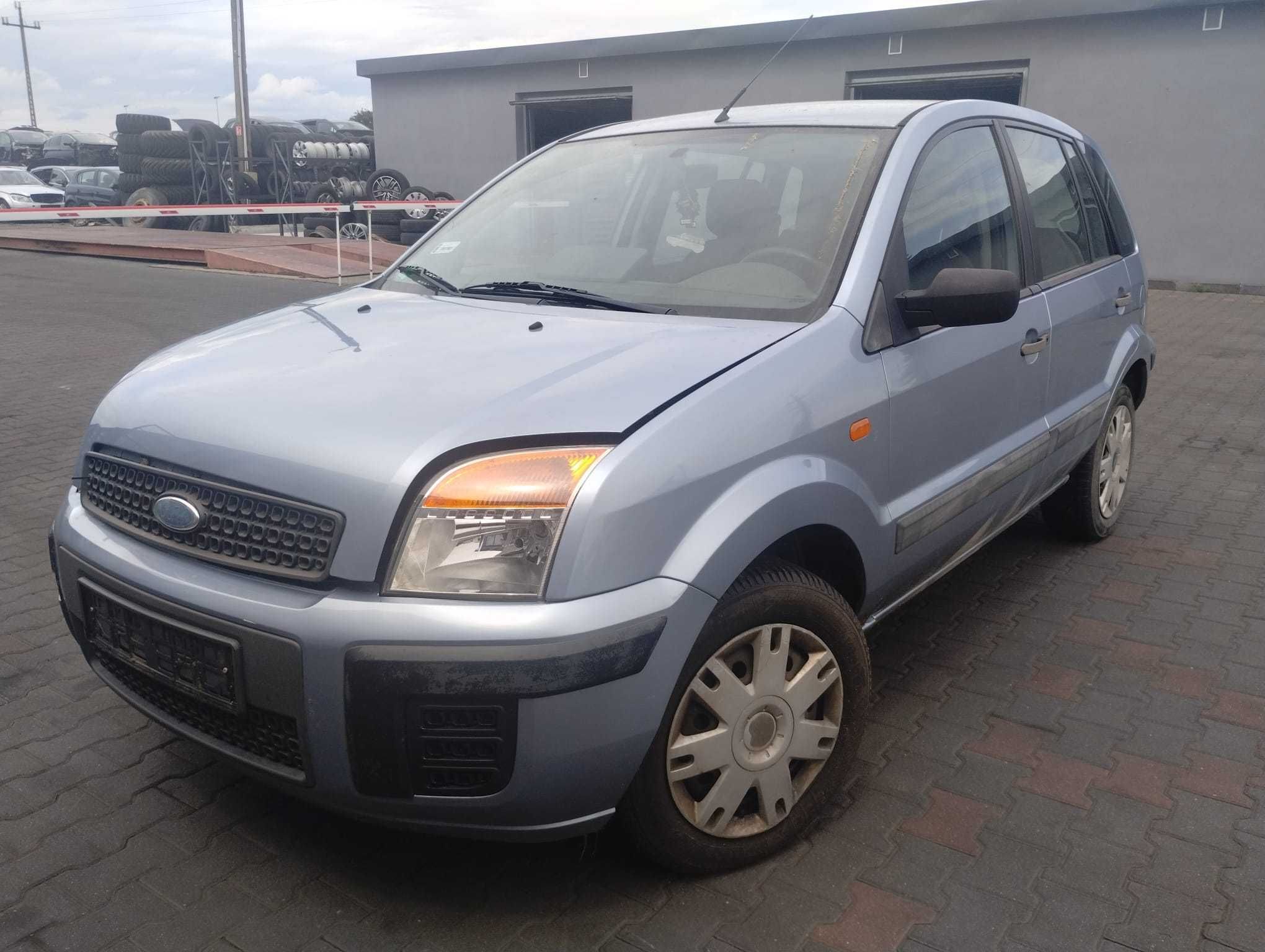 zderzak przód Ford Fusion LIFT 05- lakier J4 , części