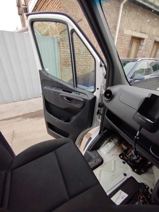 Розборка Спринтер 907 разборка шрот Mercedes Sprinter W907 запчастини