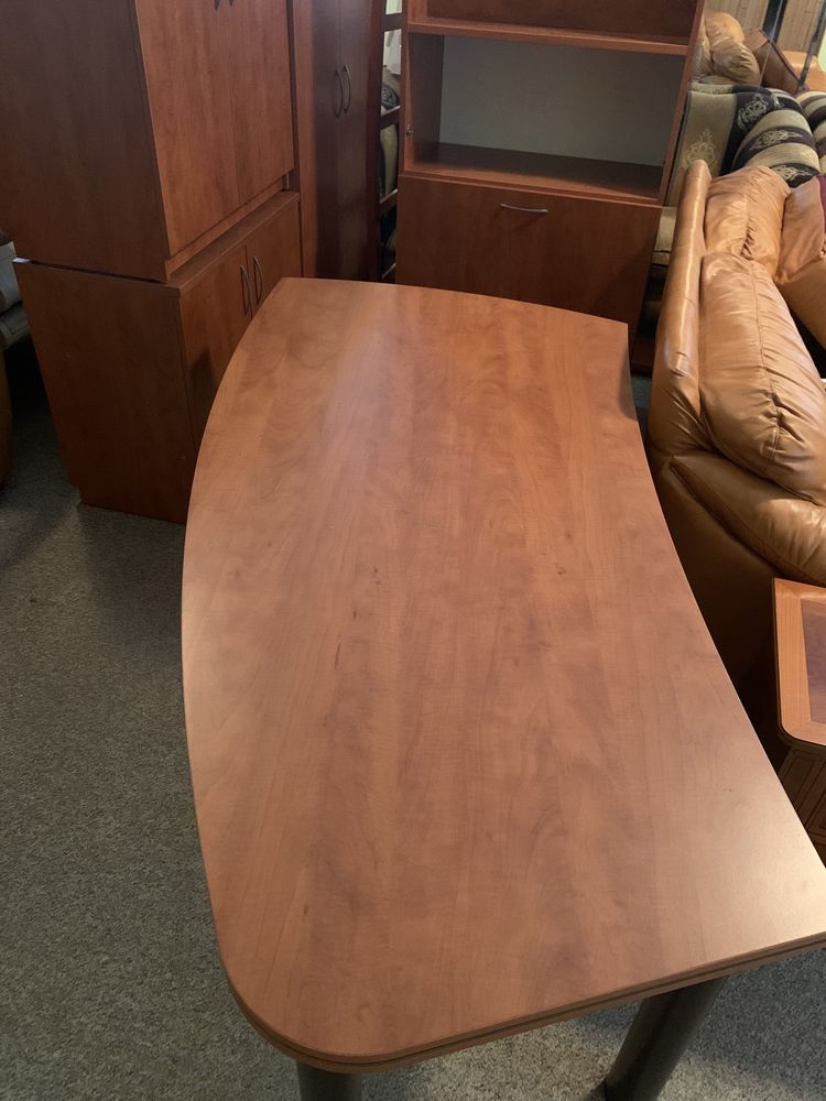 stół biurowy bardzo solidny