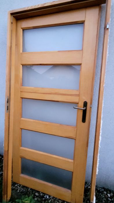 Drzwi wewnętrzne 90 drewniane z ościeżnicą