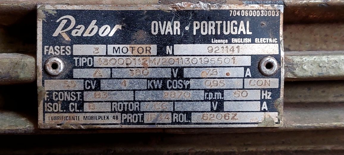Motor trifasico em bom estado