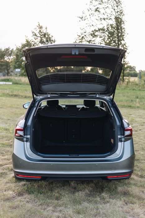 Skoda Superb 2025 r wypożyczalnia wynajem samochodów MBM