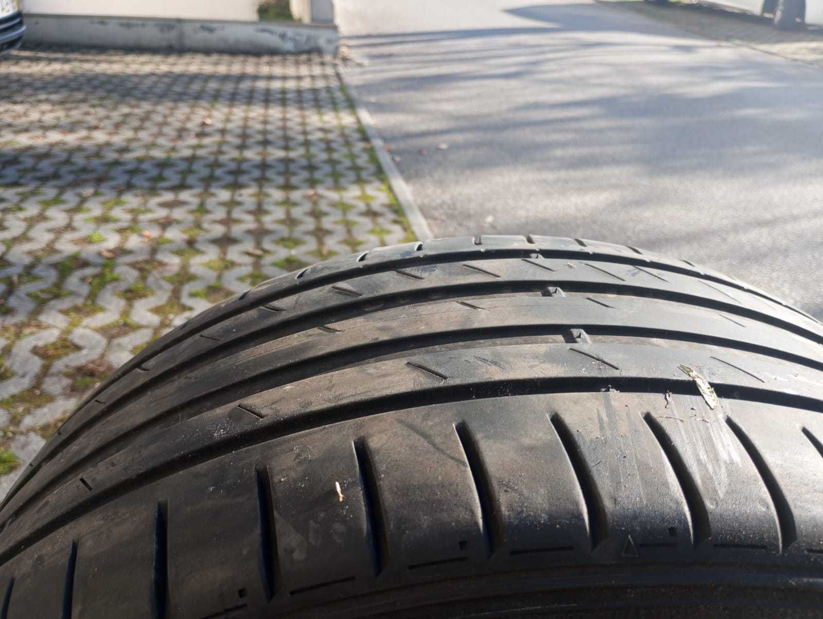 Pneu Kumho run flat 245/40/18 ZRF 93Y