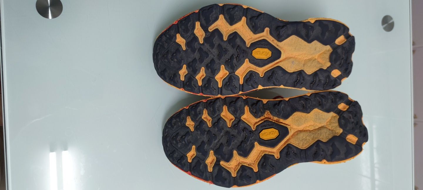 Hoka Speedgoat 5