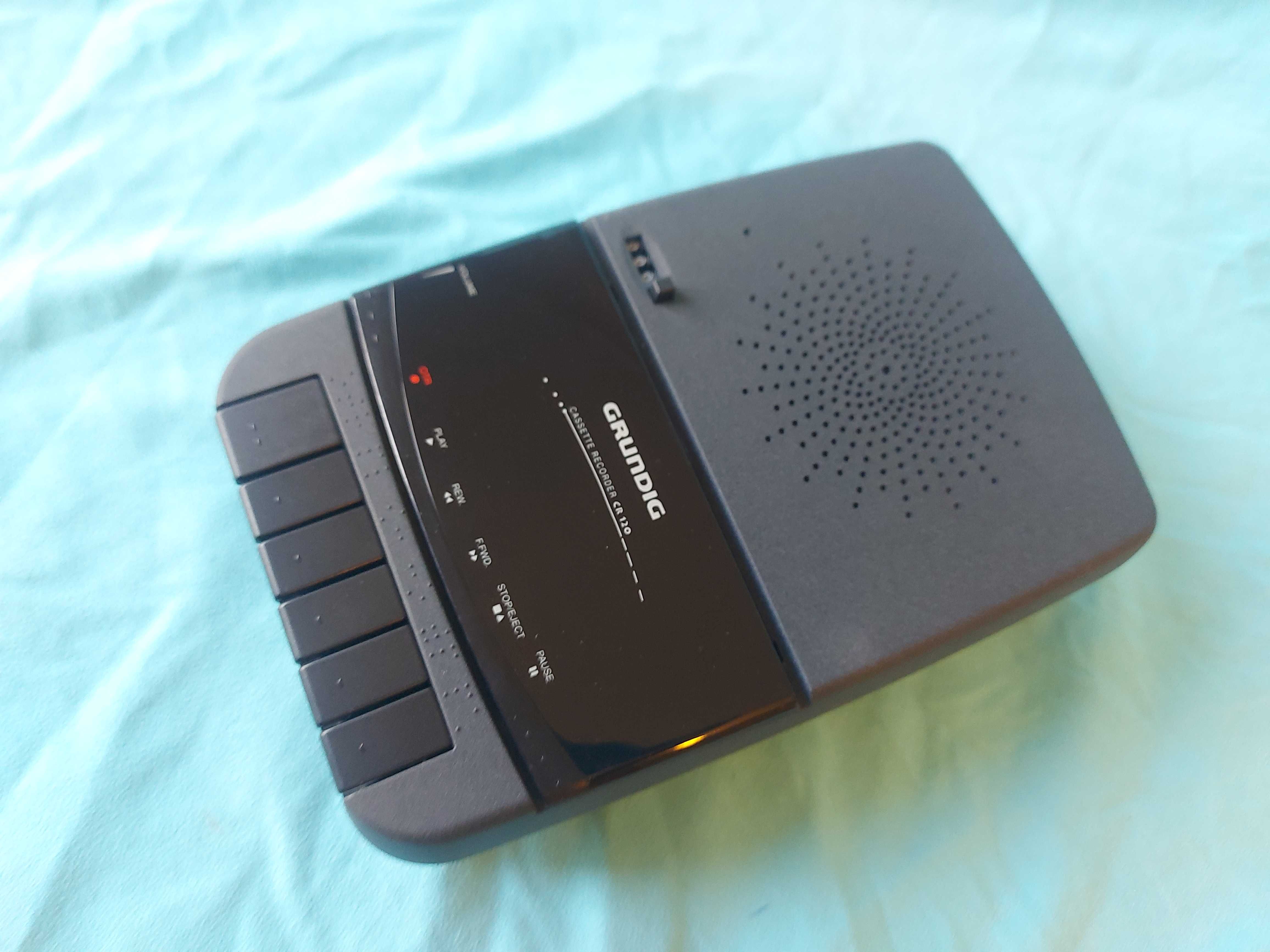 Śliczny, sprawny magnetofon Grundig, oryginał z epoki kaset