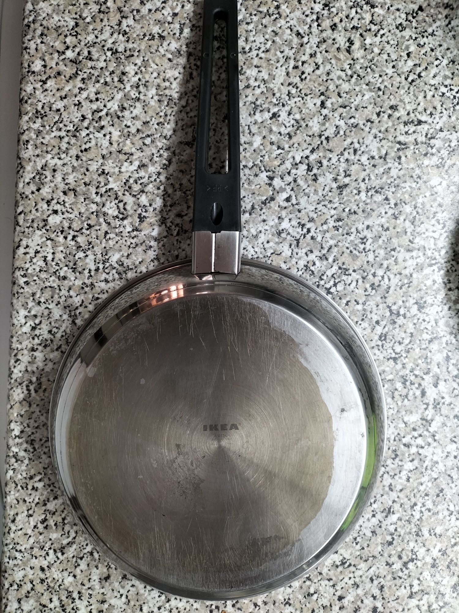 Vendo frigideira