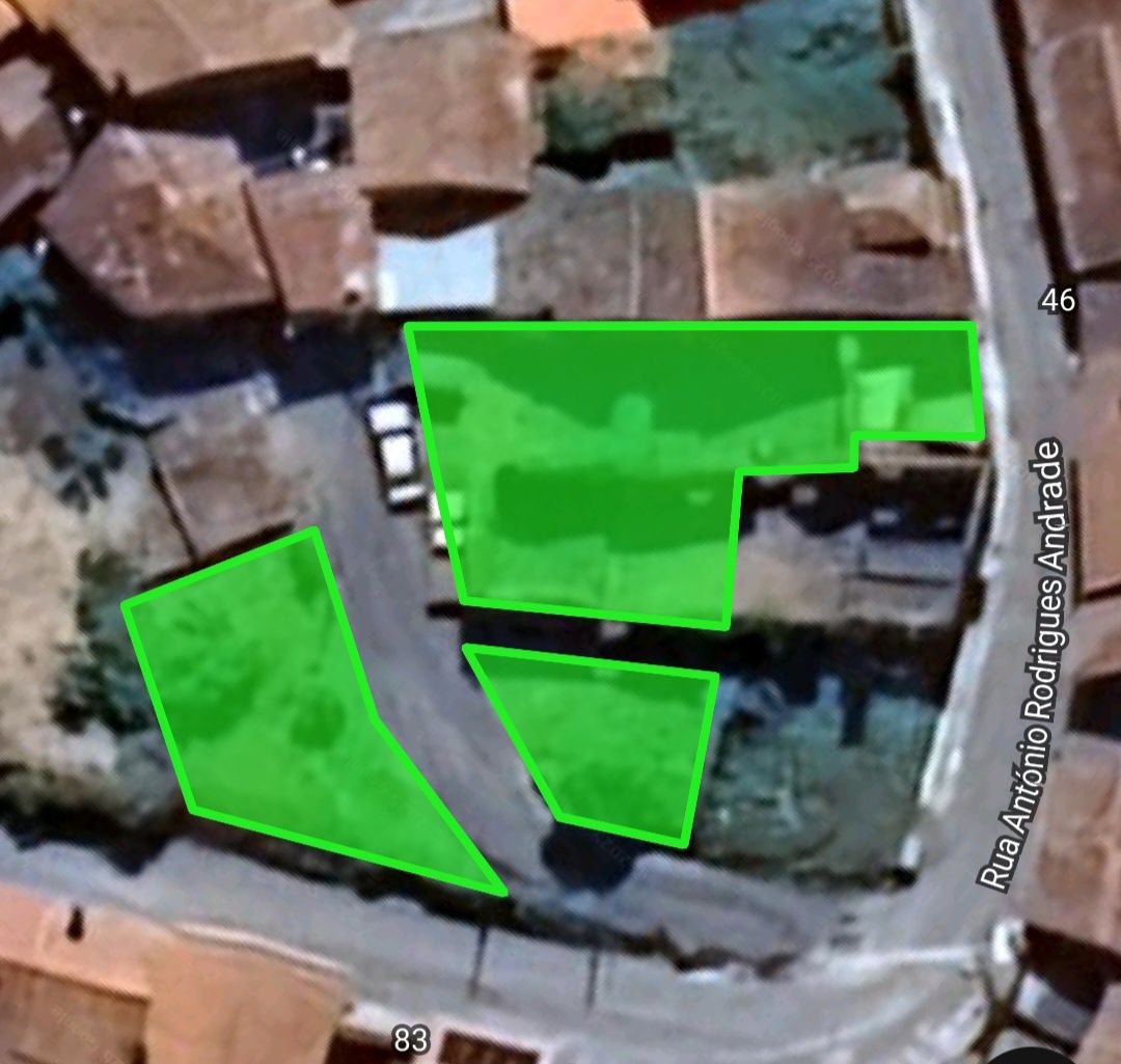 Moradia em ruínas para reconstrução