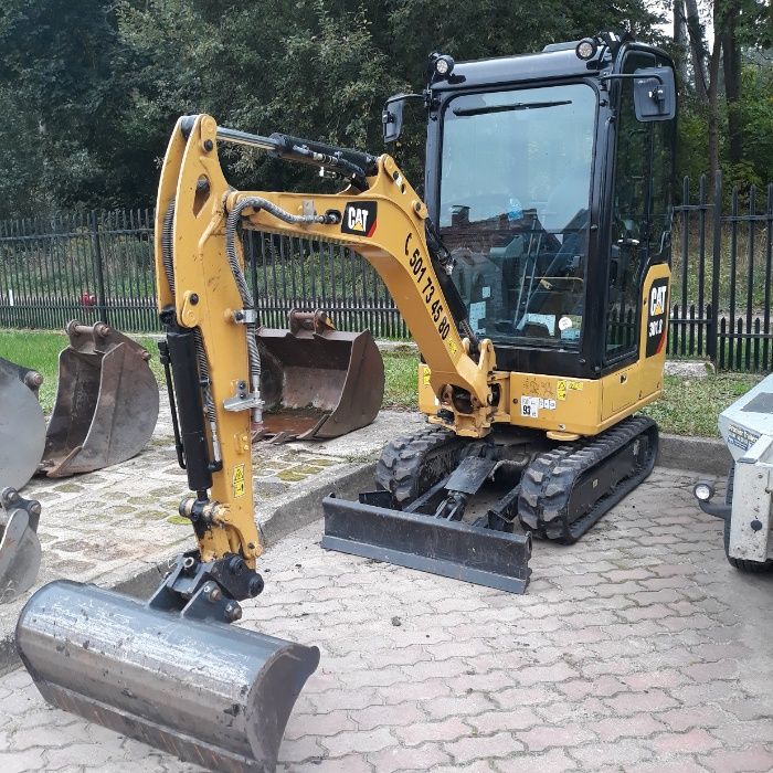 Usługi koparką MINI CAT 301.8 Minikoparka