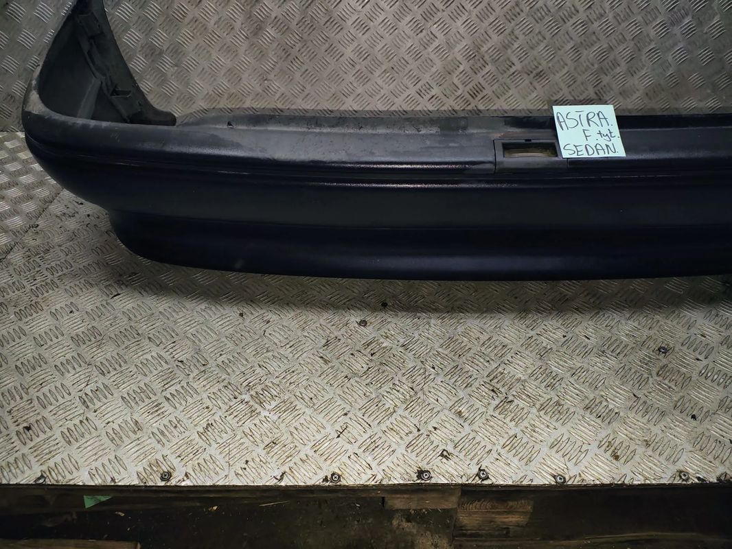 astra f sedan zderzak tył