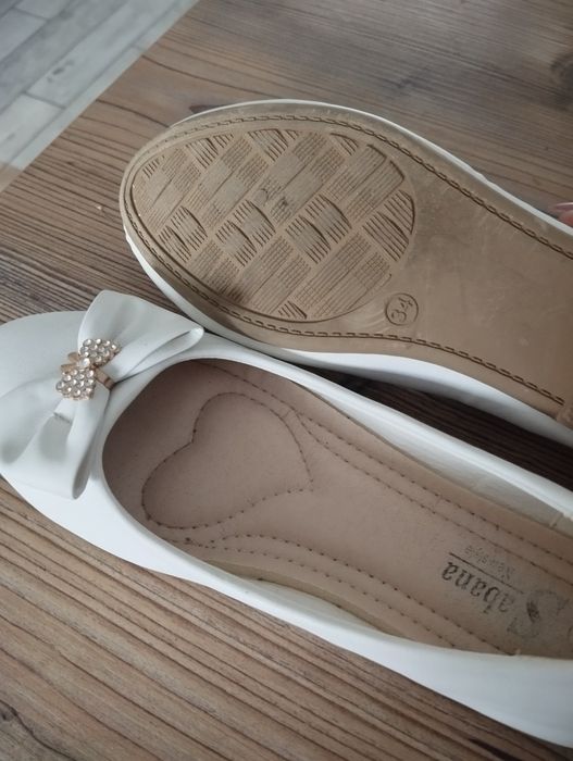Biale buty dziewczęce 34