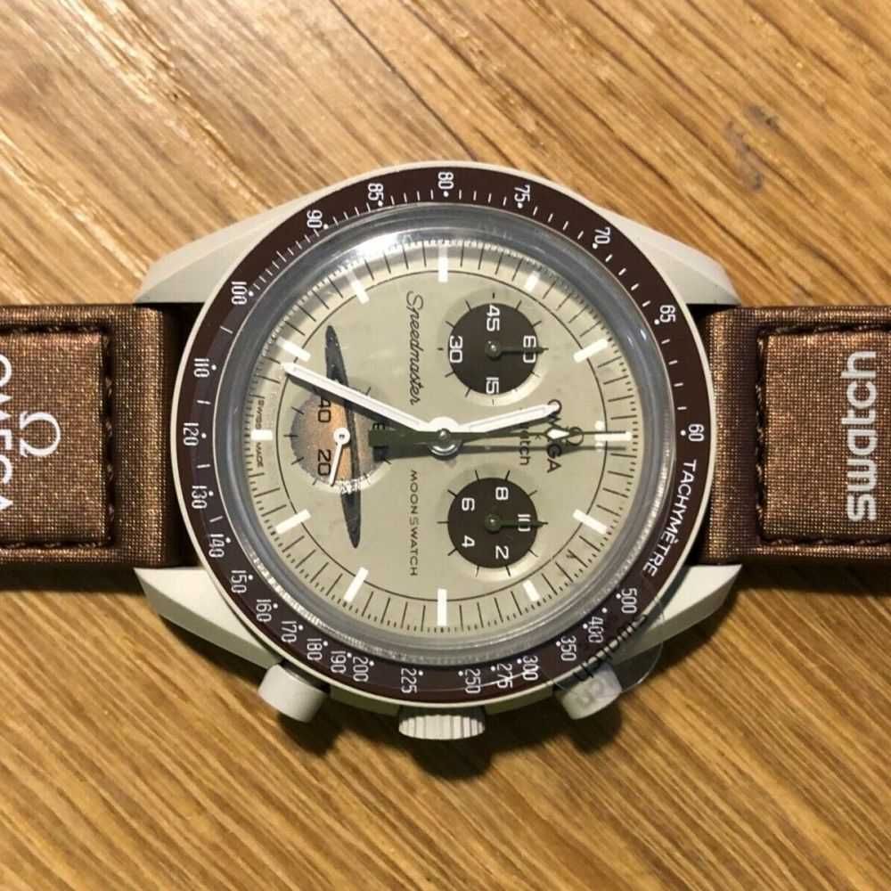 Omega x Swatch SO33T100 – Styl Kosmicznego Saturna
