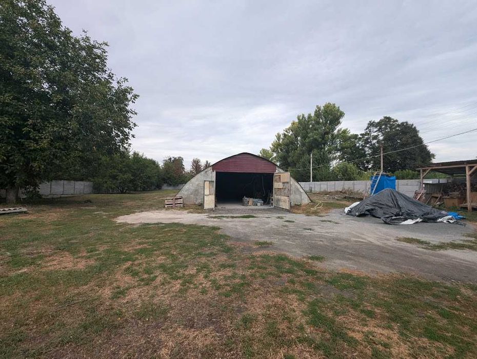 База  виробнича 500кв.м у Лисянці на приватизованій ділянці площею 2 г