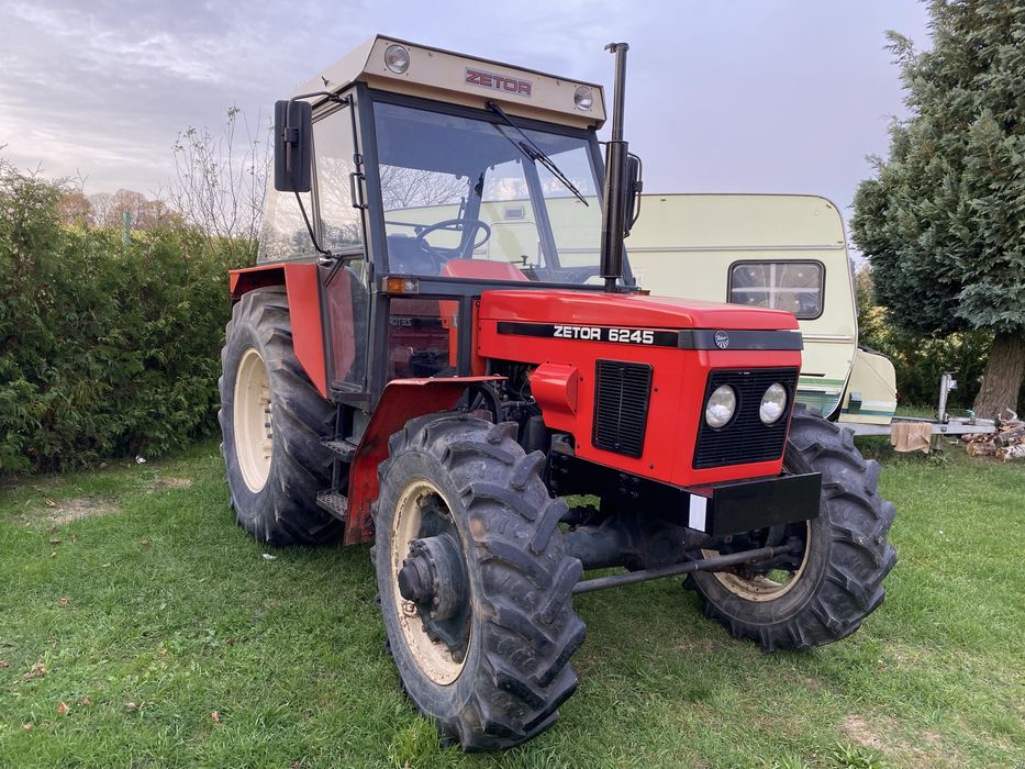 Ciągnik rolniczy ZETOR 6245